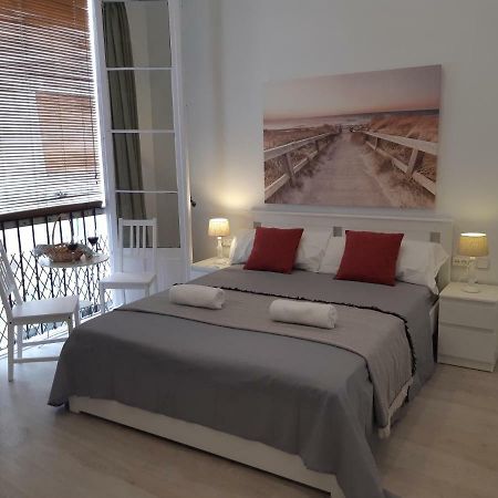 Wonderful Apartment In The Center By The Sea Alicante Kültér fotó